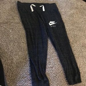 capri joggers